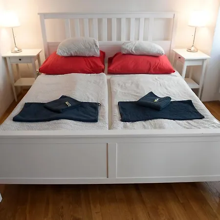 Apartament Mitte In