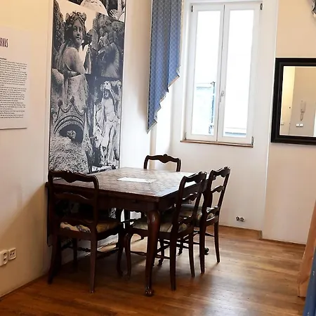 Mitte In *